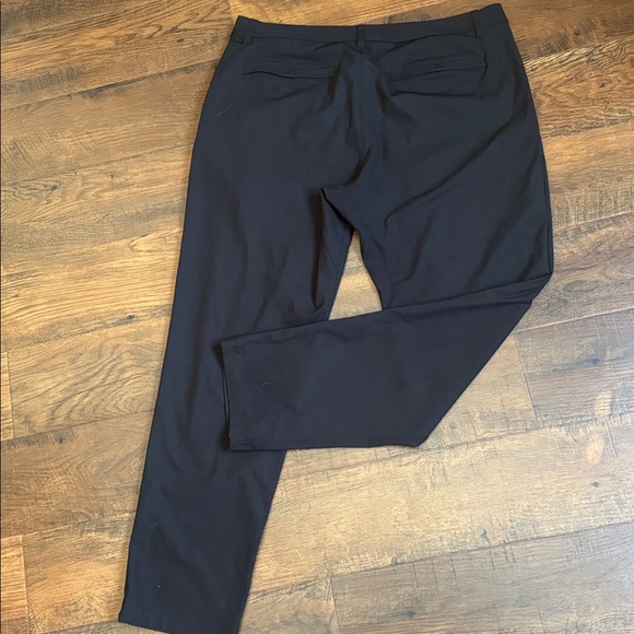 Men’s Lululemon ABC pants in size 38W 32L
Jet Black - Picture 4 of 6